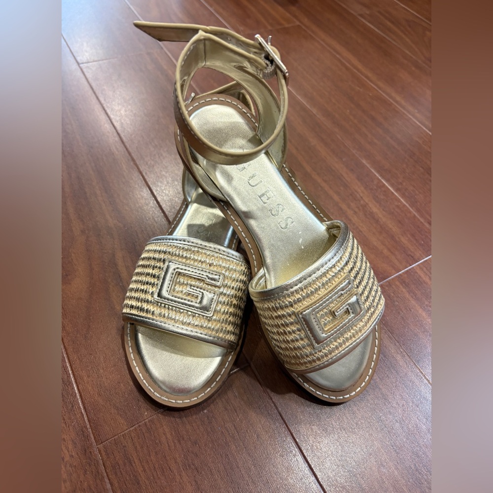 GUESS Women's Gold and Tan Sandals